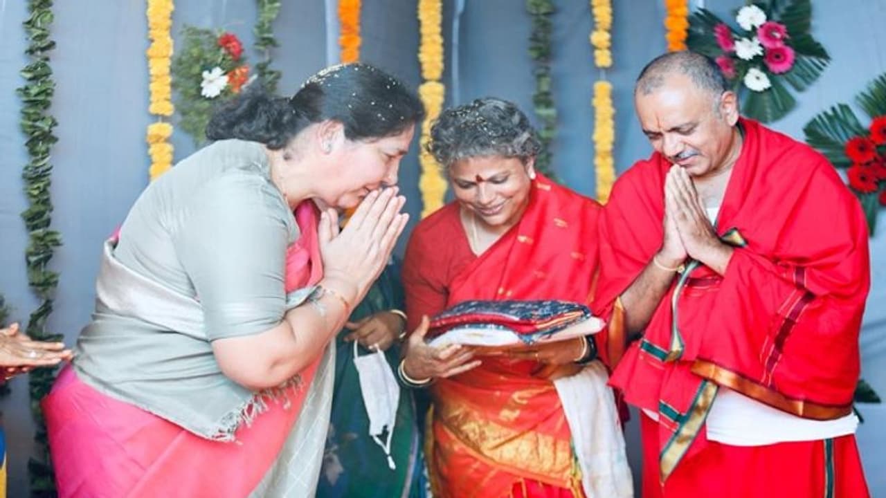 కేసిఆర్ గొప్ప భక్తులు.. మాటల్లో కాదు చేతల్లో చూపిస్తారు.. సత్యవతి రాథోడ్ (వీడియో) కేసిఆర్ గొప్ప భక్తులు.. మాటల్లో కాదు చేతల్లో చూపిస్తారు.. సత్యవతి రాథోడ్ (వీడియో)