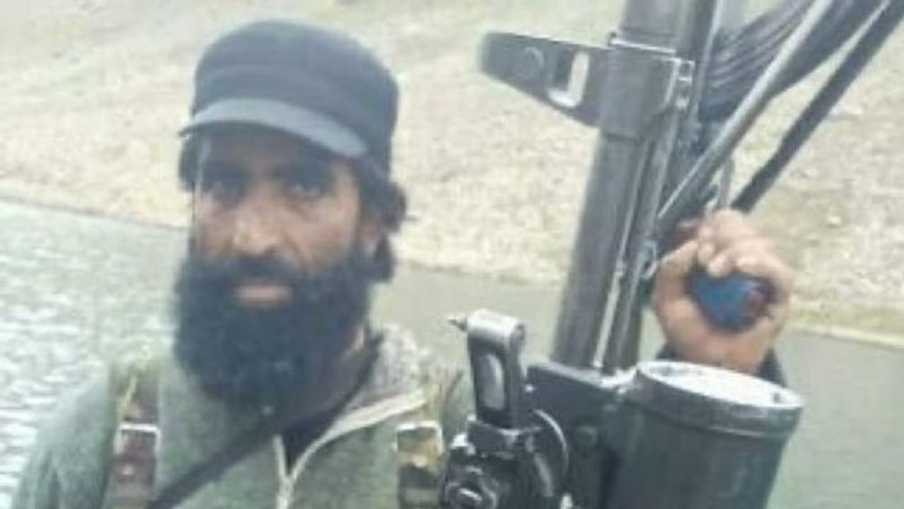 Jammu and Kashmir: कश्मीरों पंडितों पर हमले का बदला; त्राल में जैश ए मोहम्मद का टॉप कमांडर शाम सोफी ढेर Jammu and Kashmir: कश्मीरों पंडितों पर हमले का बदला; त्राल में जैश ए मोहम्मद का टॉप कमांडर शाम सोफी ढेर