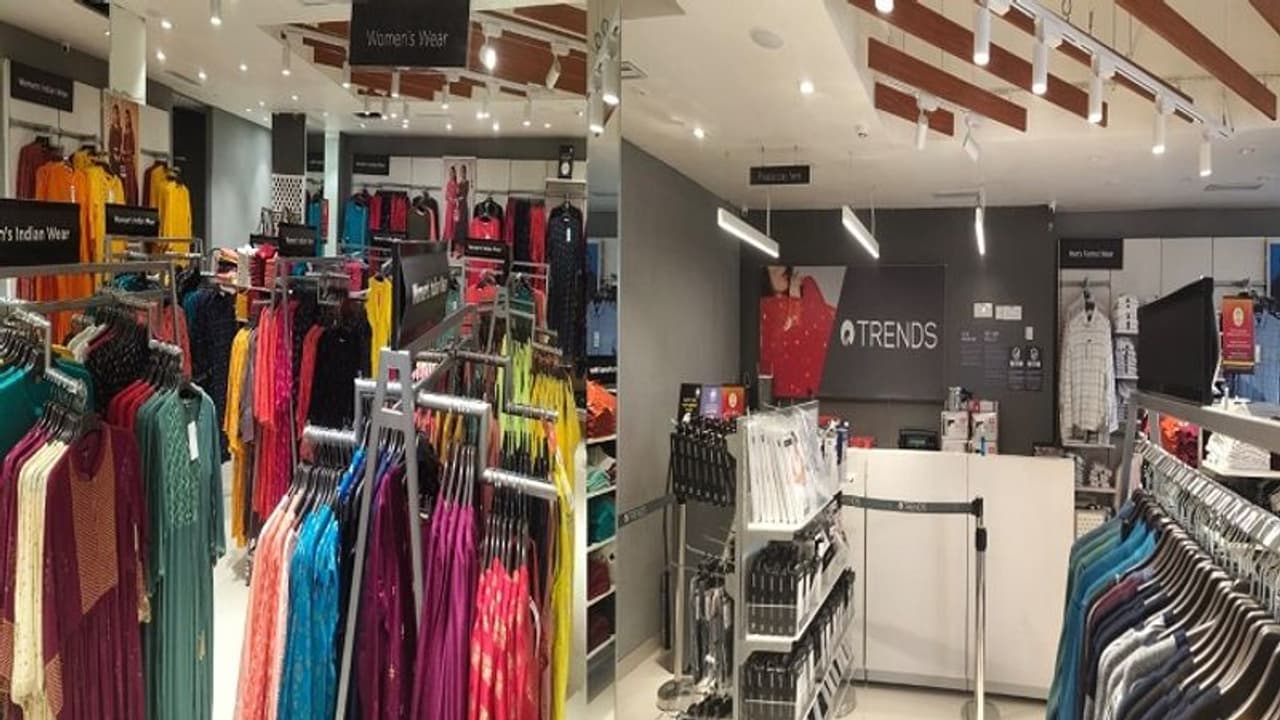 బొబ్బిలి పట్టణ వాసులకు చేరువలో రిలయన్స్ 'ట్రెండ్స్' నూతన స్టోర్ ప్రారంభం… బొబ్బిలి పట్టణ వాసులకు చేరువలో రిలయన్స్ 'ట్రెండ్స్' నూతన స్టోర్ ప్రారంభం…