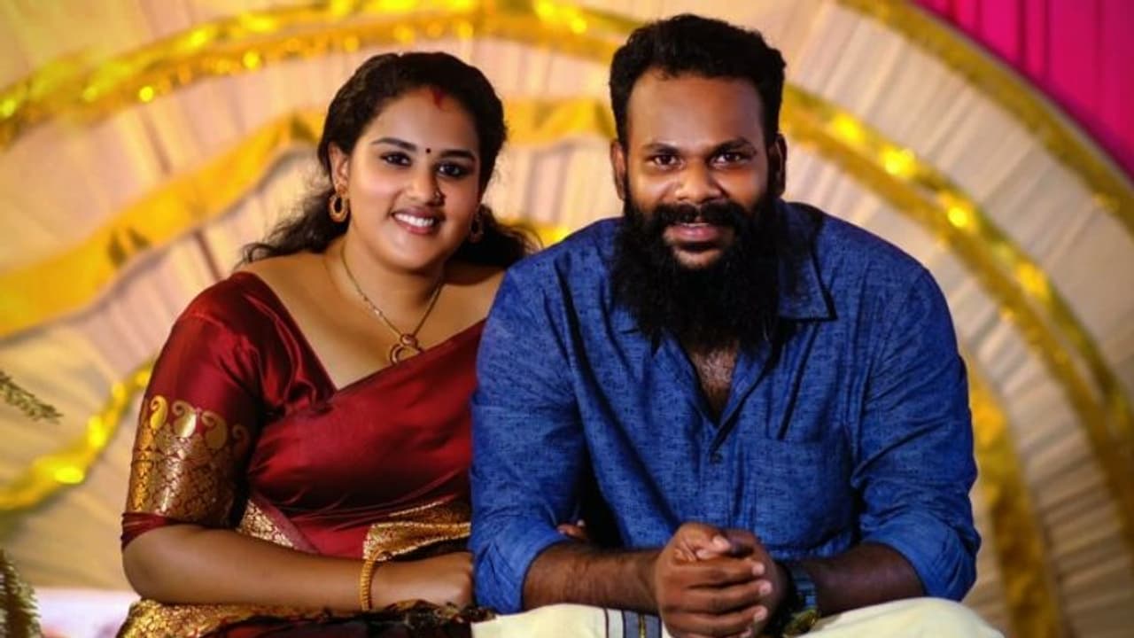 അനുപമയുടെ കുഞ്ഞിനെ കാണാതായ സംഭവം; ബാലാവകാശ കമ്മീഷൻ കേസെടുത്തു അനുപമയുടെ കുഞ്ഞിനെ കാണാതായ സംഭവം; ബാലാവകാശ കമ്മീഷൻ കേസെടുത്തു