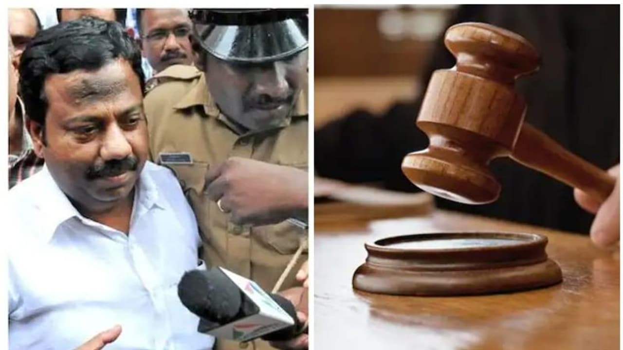 വ്യവസായിയെ തട്ടിക്കൊണ്ടുപോയ കേസ്; സിപിഎം നേതാവ് സക്കീര് ഹുസൈന് അടക്കമുള്ളവരെ കോടതി വെറുതെ വിട്ടു വ്യവസായിയെ തട്ടിക്കൊണ്ടുപോയ കേസ്; സിപിഎം നേതാവ് സക്കീര് ഹുസൈന് അടക്കമുള്ളവരെ കോടതി വെറുതെ വിട്ടു