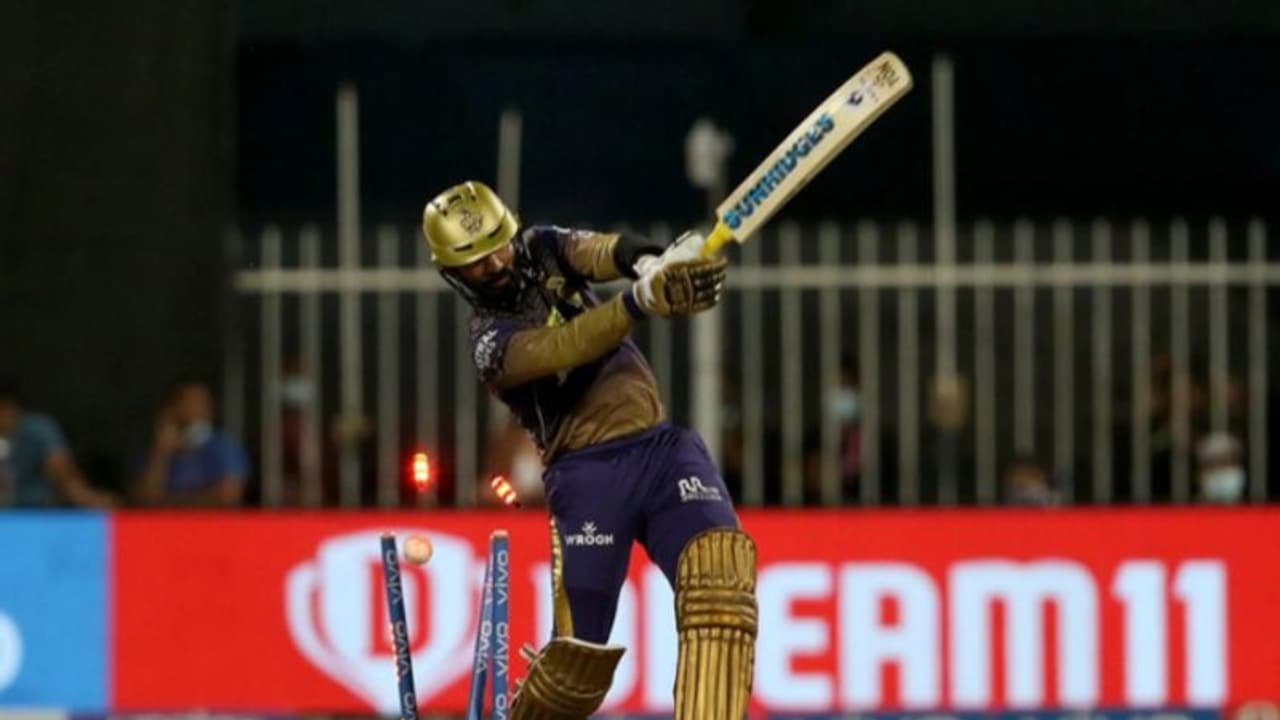 IPL Final CSK vs KKR: కేకేఆర్కి ఊహించని షాక్... కట్టు తప్పిన దినేశ్ కార్తీక్కు జరిమానా... IPL Final CSK vs KKR: కేకేఆర్కి ఊహించని షాక్... కట్టు తప్పిన దినేశ్ కార్తీక్కు జరిమానా...