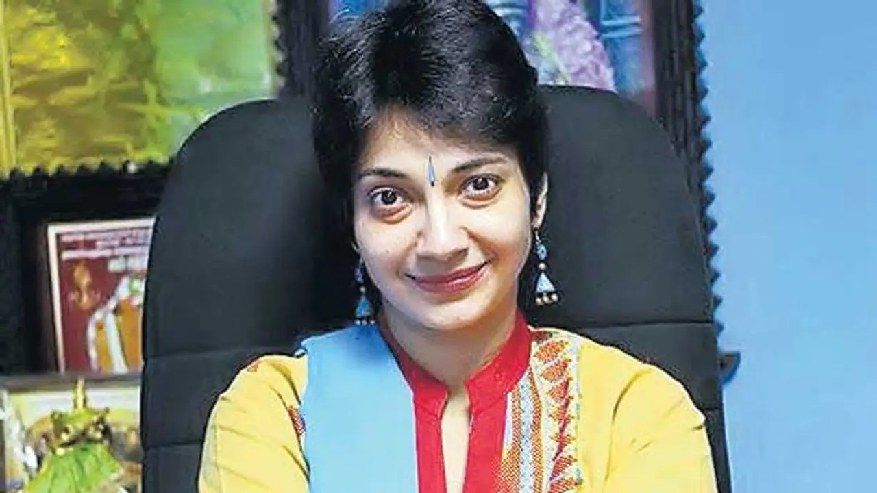 என் வீட்டு பூஜை அறையில் குழந்தை ஏசு.. நாகூர் தர்காவுக்கு ட்ரிப்.. உண்மையை கொட்டி தீர்த்த மதுவந்தி.