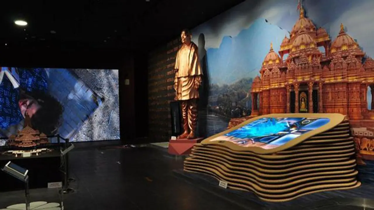 Dubai Expo 2020 : अमेरिका, रूस के पवेलियन में अद्भुत रोबोट, भारत ने दिखाई अंतरिक्ष के साथ राम मंदिर की झलक Dubai Expo 2020 : अमेरिका, रूस के पवेलियन में अद्भुत रोबोट, भारत ने दिखाई अंतरिक्ष के साथ राम मंदिर की झलक