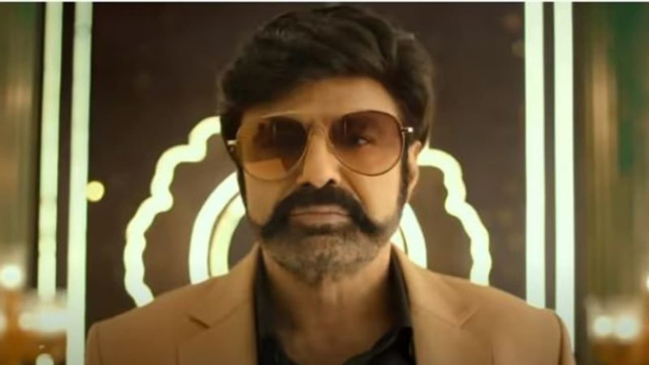 రాయికి దెబ్బలు తగిలితేనే శిల్పం అవుతుందిః `అన్ స్టాపబుల్` షో కర్టెన్రైజర్లో బాలయ్య.. డాన్సు లతో హంగామా రాయికి దెబ్బలు తగిలితేనే శిల్పం అవుతుందిః `అన్ స్టాపబుల్` షో కర్టెన్రైజర్లో బాలయ్య.. డాన్సు లతో హంగామా