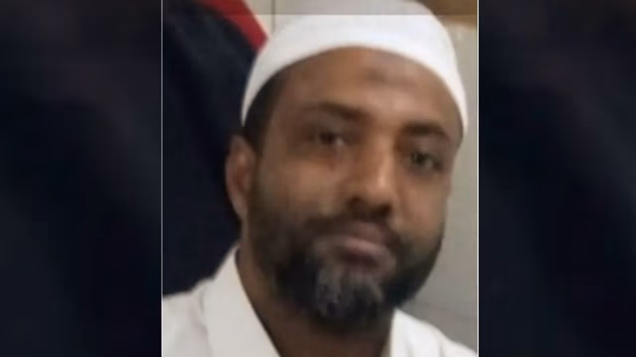 മാഹി കനാലിൽ മുങ്ങിപ്പോയ കുട്ടികളെ രക്ഷപ്പെടുത്തുന്നതിനിടെ നീന്തല് വിദഗ്ധനായ യുവാവ് മുങ്ങി മരിച്ചു മാഹി കനാലിൽ മുങ്ങിപ്പോയ കുട്ടികളെ രക്ഷപ്പെടുത്തുന്നതിനിടെ നീന്തല് വിദഗ്ധനായ യുവാവ് മുങ്ങി മരിച്ചു