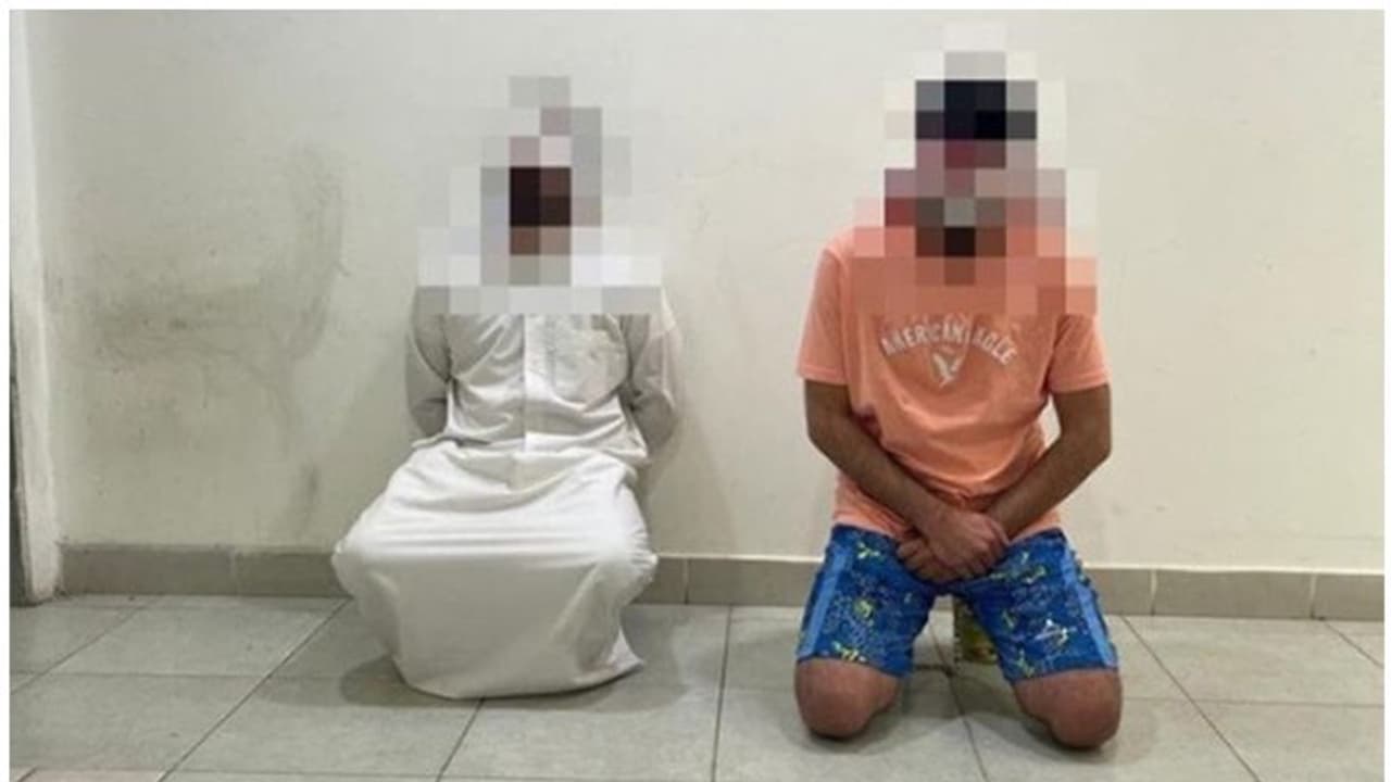 കുവൈത്തില് ലഹരി ഗുളികകളുമായി രണ്ട് യുവാക്കള് അറസ്റ്റില് കുവൈത്തില് ലഹരി ഗുളികകളുമായി രണ്ട് യുവാക്കള് അറസ്റ്റില്