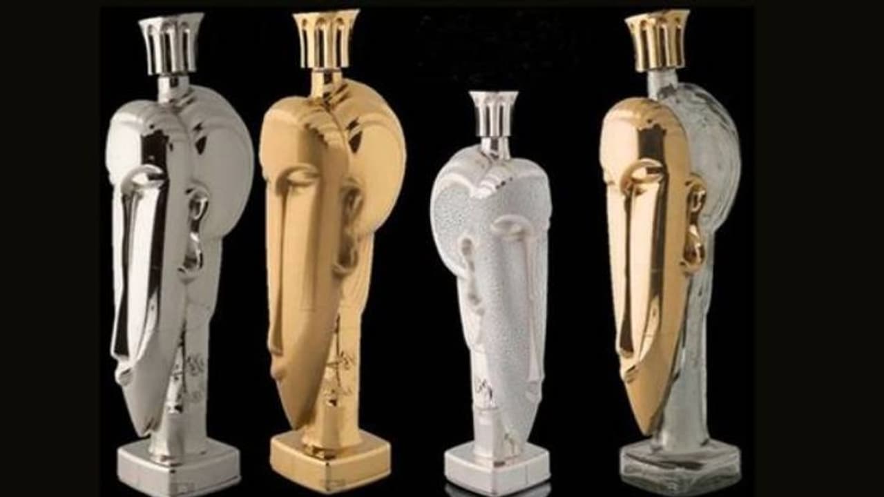 ലോകത്തിലെ ഏറ്റവും വിലകൂടിയ കുപ്പിവെള്ളം? ഒരു കുപ്പിക്ക് വില 44 ലക്ഷം! ലോകത്തിലെ ഏറ്റവും വിലകൂടിയ കുപ്പിവെള്ളം? ഒരു കുപ്പിക്ക് വില 44 ലക്ഷം!