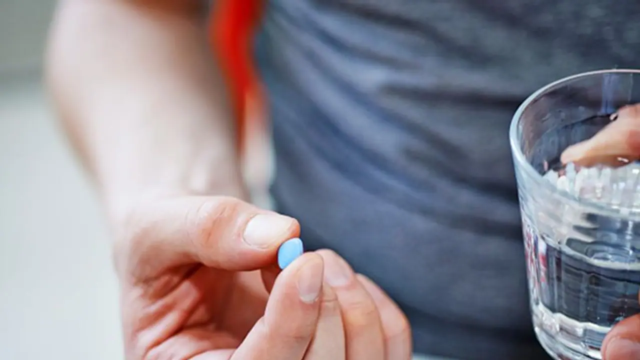 ಗಂಡಸ್ತನಕ್ಕೆ ಸವಾಲೆಸೆದ ಫ್ರೆಂಡ್ಸ್, ವಯಾಗ್ರ ಸೇವಿಸಿದ ನವವರನಿಗೆ ಈಗ ಕೃತಕ ಶಿಶ್ನವೇ ಗತಿ! ಗಂಡಸ್ತನಕ್ಕೆ ಸವಾಲೆಸೆದ ಫ್ರೆಂಡ್ಸ್, ವಯಾಗ್ರ ಸೇವಿಸಿದ ನವವರನಿಗೆ ಈಗ ಕೃತಕ ಶಿಶ್ನವೇ ಗತಿ!