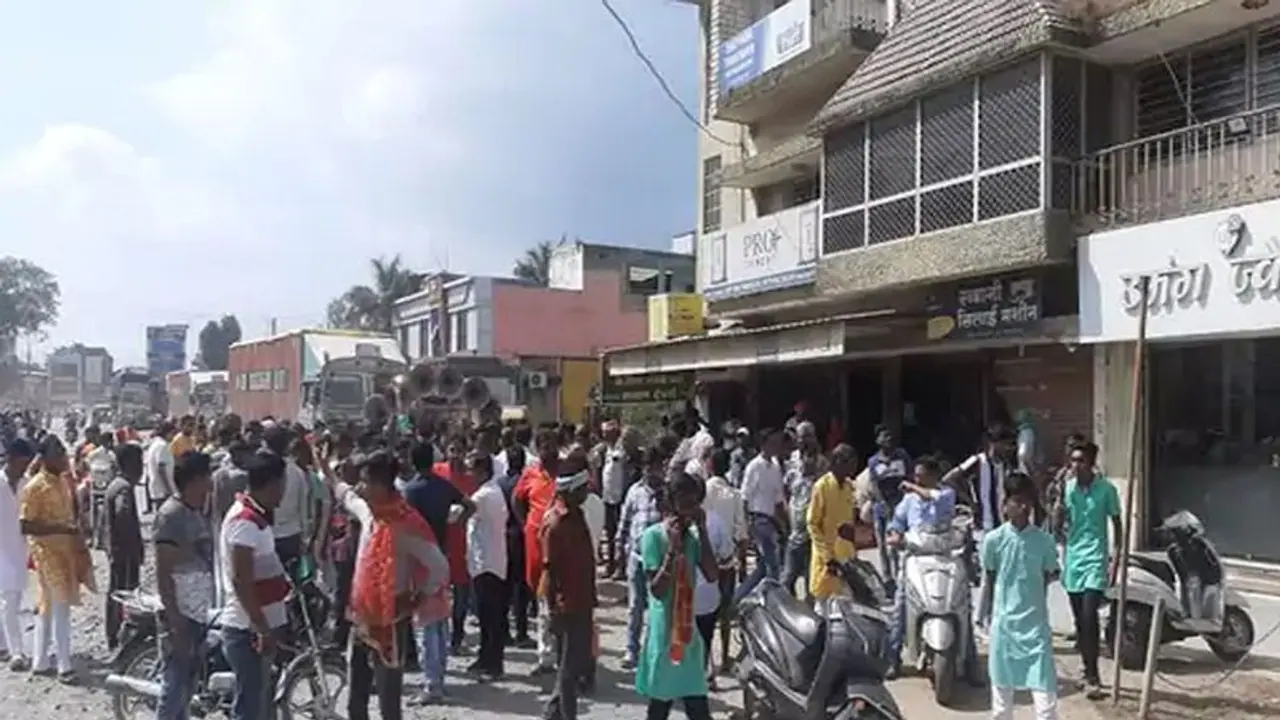 छत्तीसगढ़ में लखीमपुर जैसी घटना: तेज रफ्तार कार ने सड़क पर चल रही भीड़ को रौंदा, एक की मौत, 26 घायल