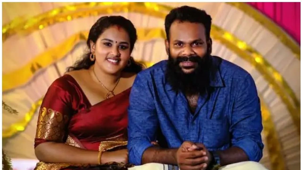 അമ്മയറിയാതെ കുഞ്ഞിനെ മാറ്റിയ കേസ്, പ്രതികൾ മുൻകൂർ ജാമ്യാപേക്ഷയുമായി കോടതിയിൽ അമ്മയറിയാതെ കുഞ്ഞിനെ മാറ്റിയ കേസ്, പ്രതികൾ മുൻകൂർ ജാമ്യാപേക്ഷയുമായി കോടതിയിൽ