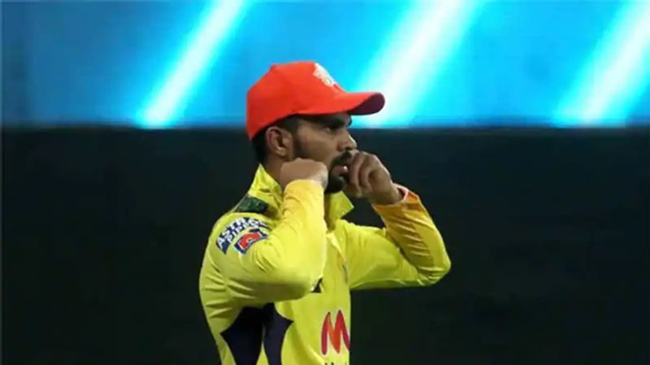 Ruturaj Gaikwad: అవి సెంచరీలా.. మంచి నీళ్లా? అలా చేస్తున్నాడేంటి? ఇలా చేస్తే సెలెక్టర్లకు కష్టమే.. Ruturaj Gaikwad: అవి సెంచరీలా.. మంచి నీళ్లా? అలా చేస్తున్నాడేంటి? ఇలా చేస్తే సెలెక్టర్లకు కష్టమే..