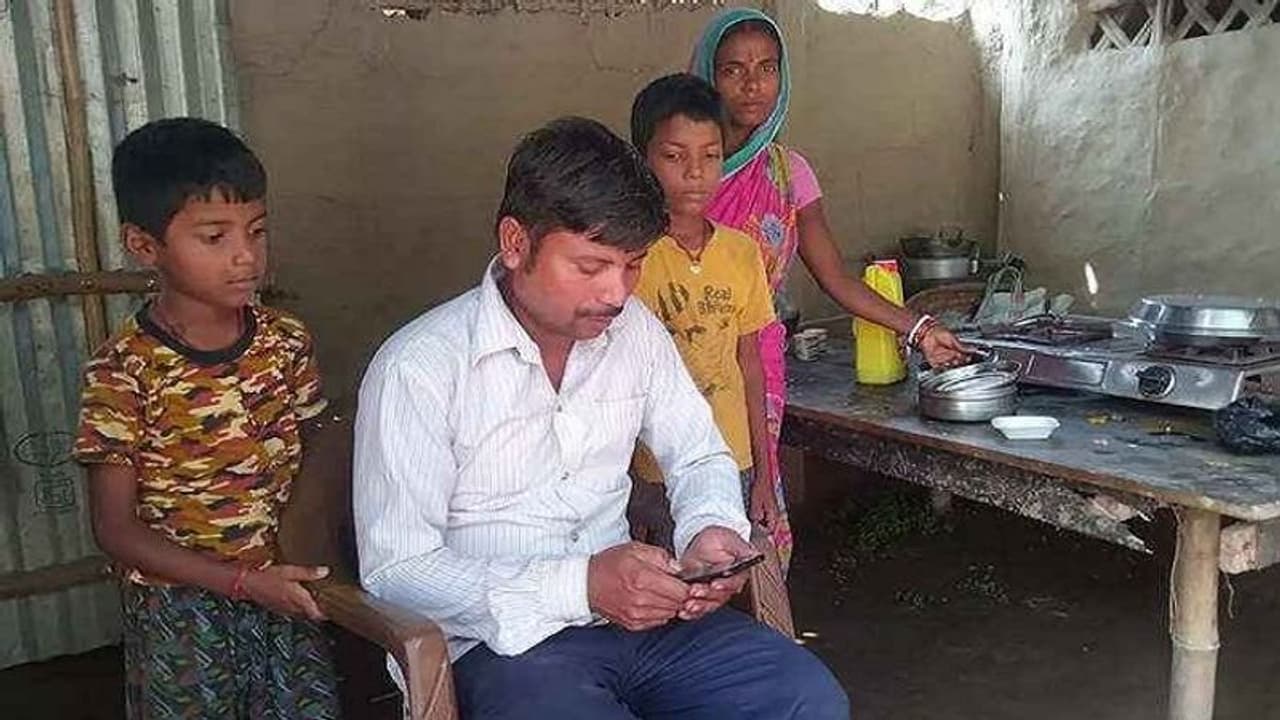 ऊपर वाले ने दिया छप्पर फाड़ के! DREAM 11 ने रातोंरात बदल दी किस्मत, प्लंबर मजदूर बन गया करोड़पति ऊपर वाले ने दिया छप्पर फाड़ के! DREAM 11 ने रातोंरात बदल दी किस्मत, प्लंबर मजदूर बन गया करोड़पति