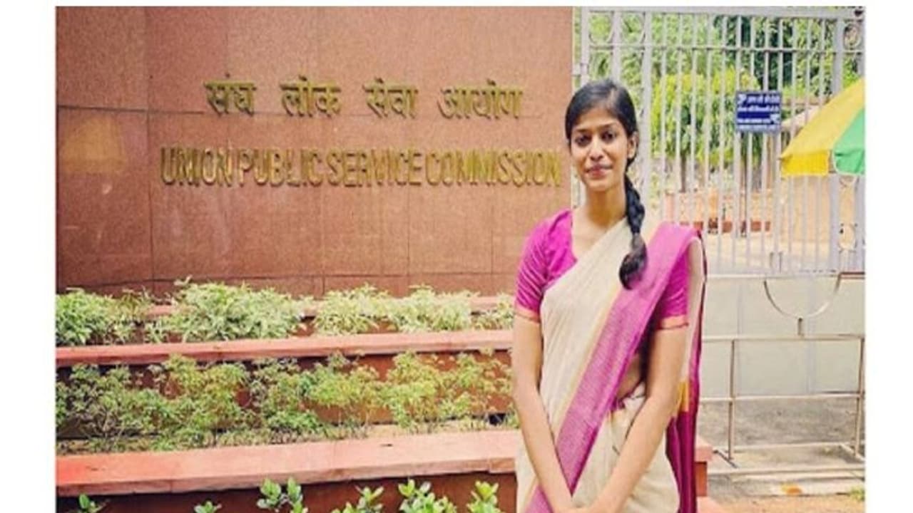 കഠിനാധ്വാനവും തയ്യാറെടുപ്പും പ്രധാനം; സ്വയം പഠിച്ച് സിവിൽ സർവ്വീസ് 70ാം റാങ്ക്; സലോണിയുടെ വിജയമന്ത്രങ്ങളിവ