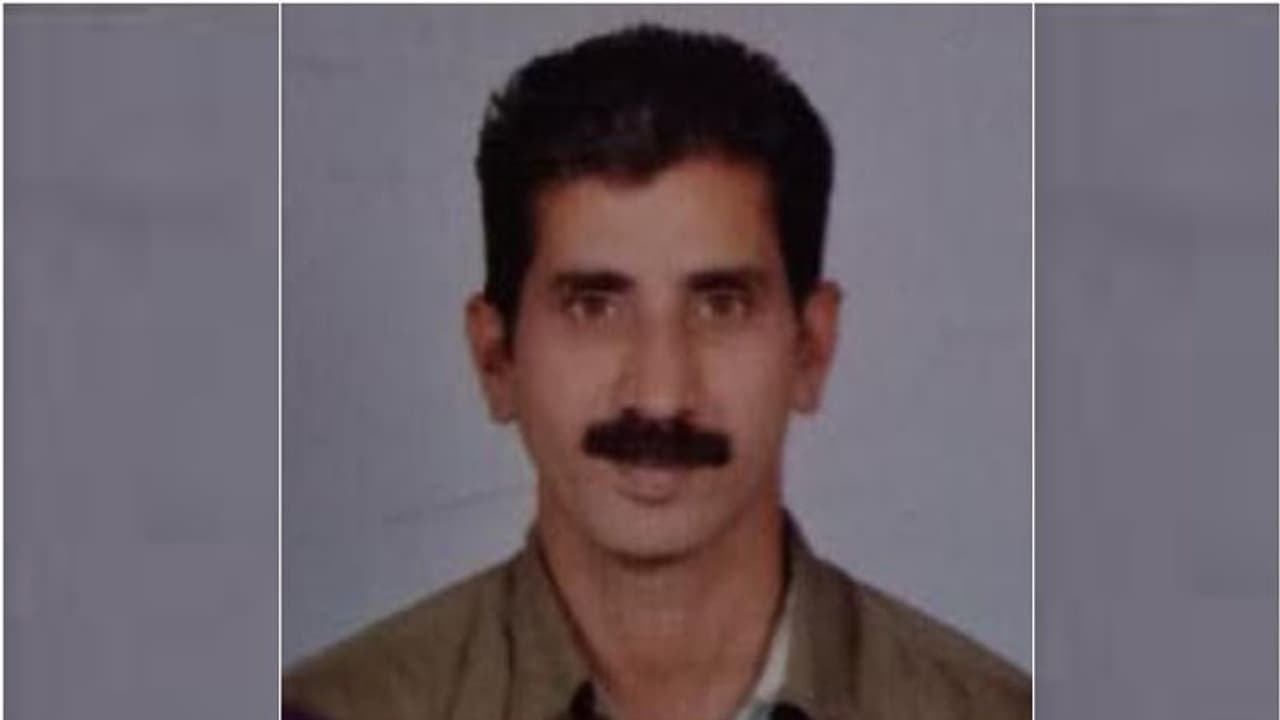 പ്രവാസി മലയാളിയുടെ മൃതദേഹം ഒന്നരമാസത്തിന് ശേഷം നാട്ടിലേക്ക് പ്രവാസി മലയാളിയുടെ മൃതദേഹം ഒന്നരമാസത്തിന് ശേഷം നാട്ടിലേക്ക്