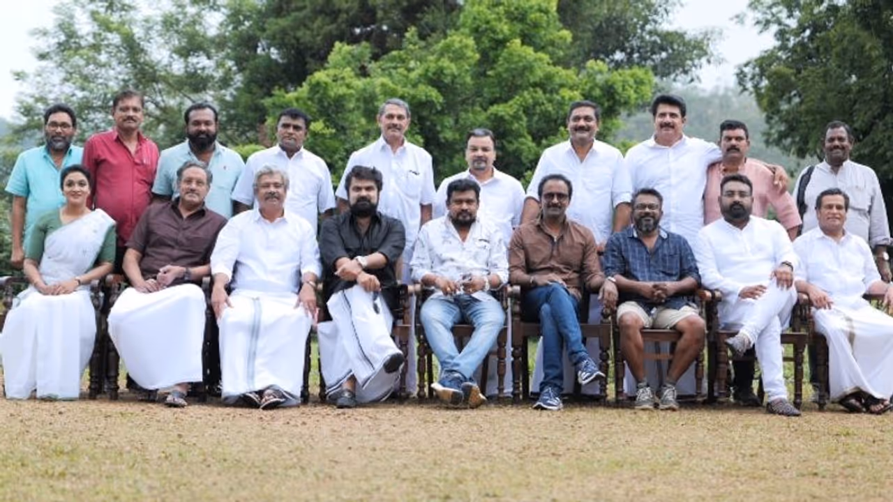 അനൂപ് മേനോന് നായകനാവുന്ന പൊളിറ്റിക്കല് ത്രില്ലര്; കണ്ണന് താമരക്കുളത്തിന്റെ 'വരാല്' പൂര്ത്തിയായി അനൂപ് മേനോന് നായകനാവുന്ന പൊളിറ്റിക്കല് ത്രില്ലര്; കണ്ണന് താമരക്കുളത്തിന്റെ 'വരാല്' പൂര്ത്തിയായി