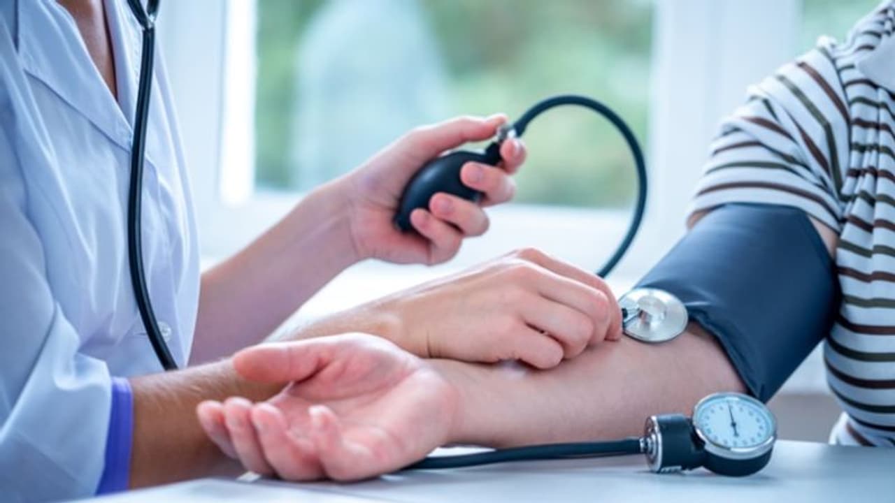 താഴ്ന്ന രക്തസമ്മര്‍ദ്ദവും സ്ട്രോക്കും; പുതിയ പഠനം പറയുന്നത്