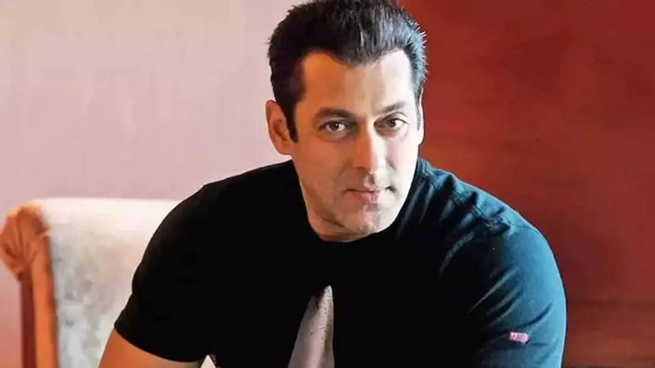 Omg! Salman Khan pays rent Rs 8.25 lakh per month for his duplex house in Bandra Omg! Salman Khan pays rent Rs 8.25 lakh per month for his duplex house in Bandra