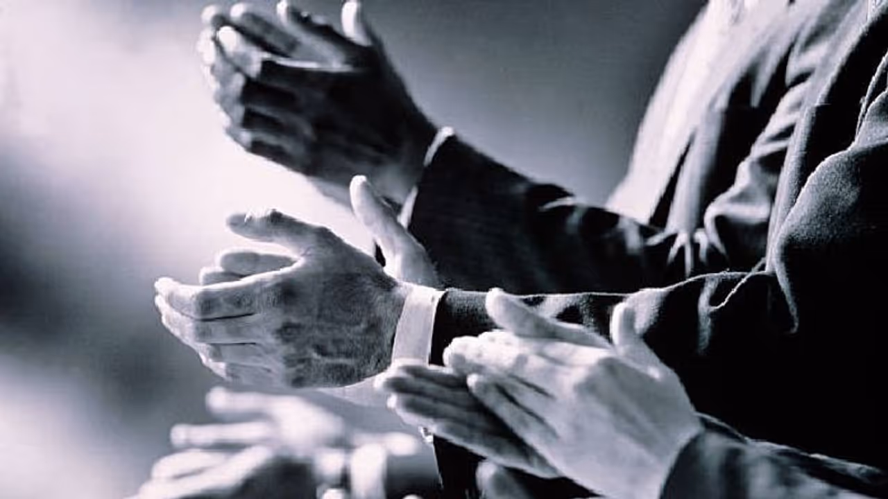 Clapping 4 Clapping 4