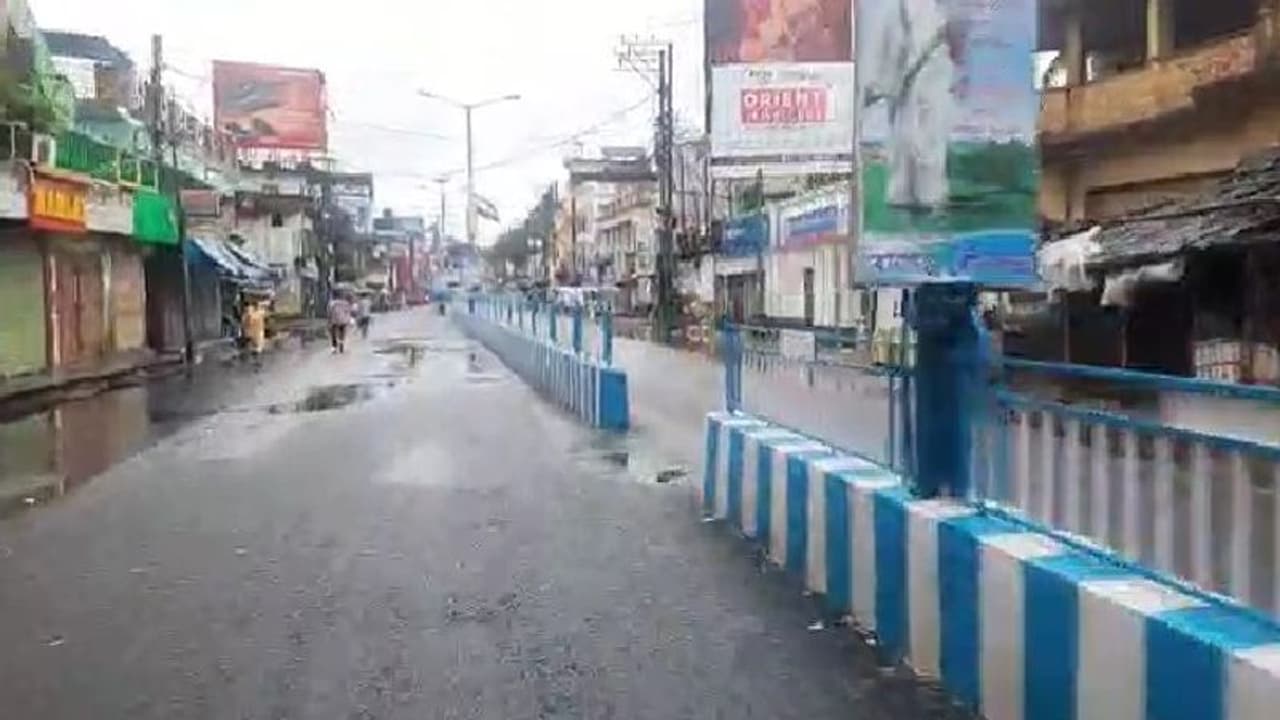 বিজেপির ডাকা বনধে ব্যাপক সাড়া উত্তরবঙ্গে, ফাঁকা রাস্তা বন্ধ দোকানপাট বিজেপির ডাকা বনধে ব্যাপক সাড়া উত্তরবঙ্গে, ফাঁকা রাস্তা বন্ধ দোকানপাট