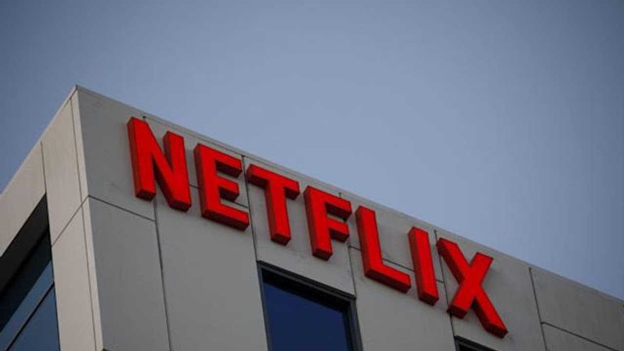 Netflix : നാല് ശതമാനം ജീവനക്കാരെ പിരിച്ചുവിട്ട് നെറ്റ്ഫ്ളിക്സ് Netflix : നാല് ശതമാനം ജീവനക്കാരെ പിരിച്ചുവിട്ട് നെറ്റ്ഫ്ളിക്സ്