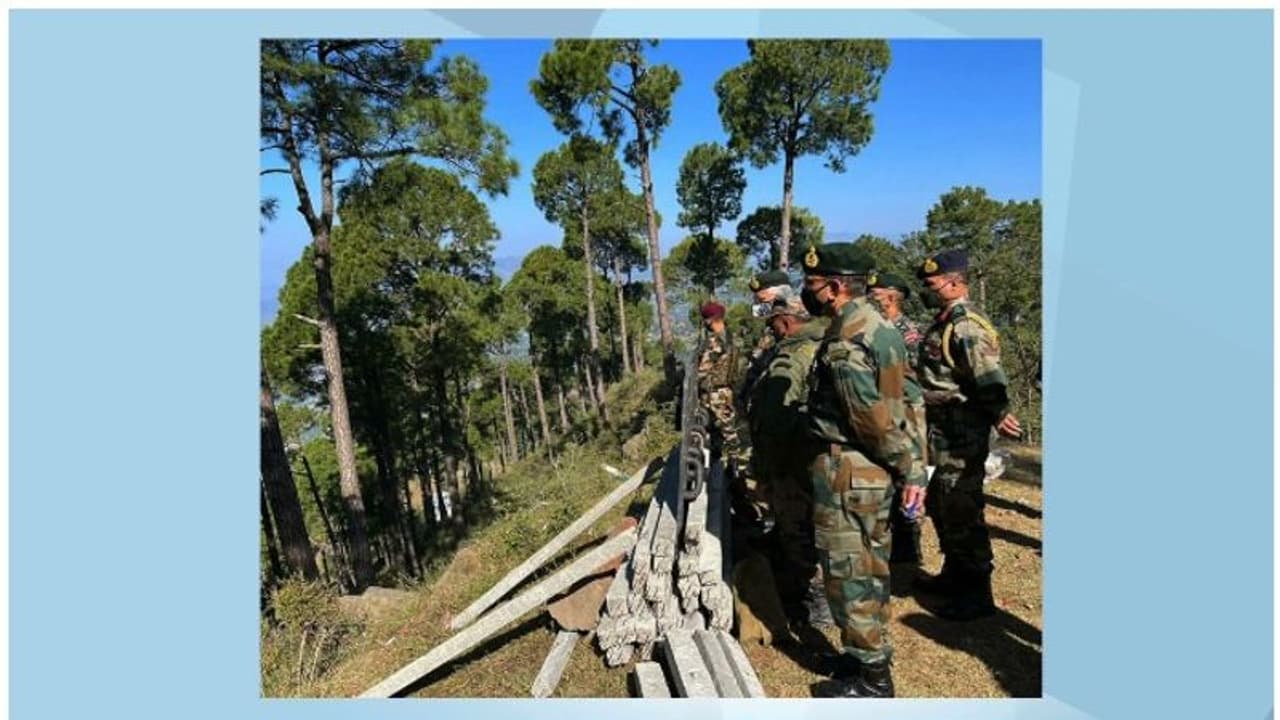 അതിര്‍ത്തിയില്‍ സന്ദര്‍ശനം നടത്തി കരസേന മേധാവി; സുരക്ഷ വിലയിരുത്തി,പൂഞ്ചില്‍ ഒന്‍പതാം ദിനവും തിരച്ചില്‍