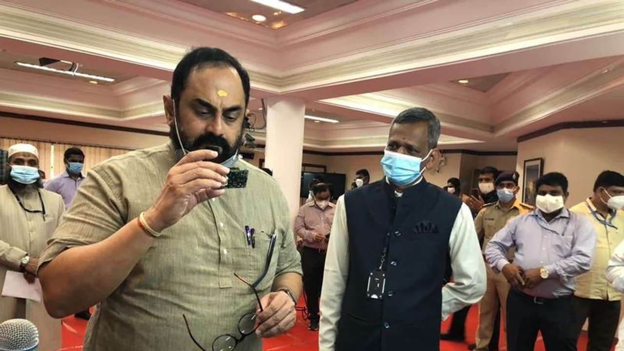 കേന്ദ്ര സഹമന്ത്രി രാജീവ് ചന്ദ്രശേഖർ ബാംഗ്ലൂര് സിഡാക്ക് സന്ദർശിച്ചു; ഇന്ഡൂസ് ഐഒടി കിറ്റ് പുറത്തിറക്കി കേന്ദ്ര സഹമന്ത്രി രാജീവ് ചന്ദ്രശേഖർ ബാംഗ്ലൂര് സിഡാക്ക് സന്ദർശിച്ചു; ഇന്ഡൂസ് ഐഒടി കിറ്റ് പുറത്തിറക്കി