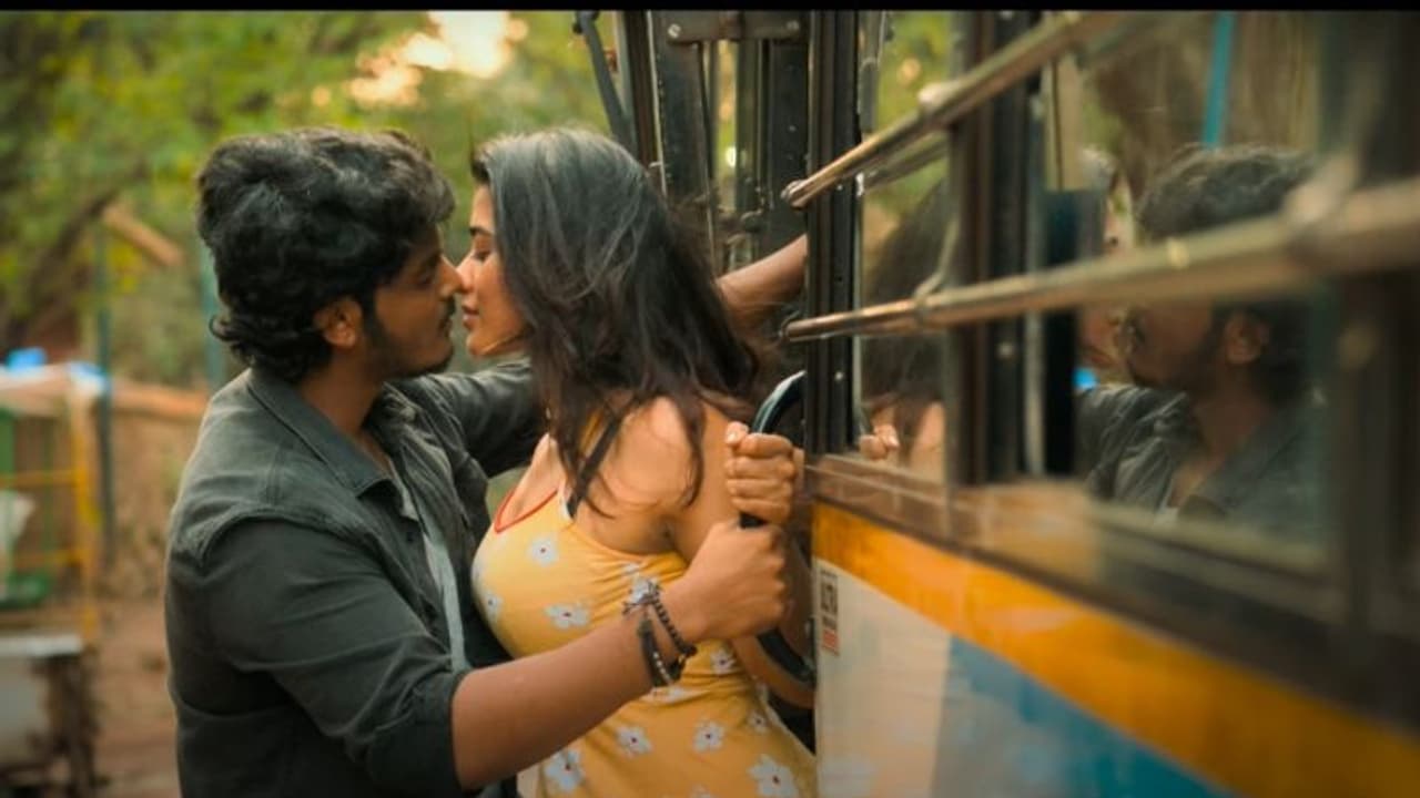 'അര്ജുന് റെഡ്ഡി'ക്കു ശേഷം 'റൊമാന്റിക്'; തെലുങ്ക് റൊമാന്റിക് ഡ്രാമ ചിത്രത്തിന്റെ ട്രെയ്ലര് 'അര്ജുന് റെഡ്ഡി'ക്കു ശേഷം 'റൊമാന്റിക്'; തെലുങ്ക് റൊമാന്റിക് ഡ്രാമ ചിത്രത്തിന്റെ ട്രെയ്ലര്