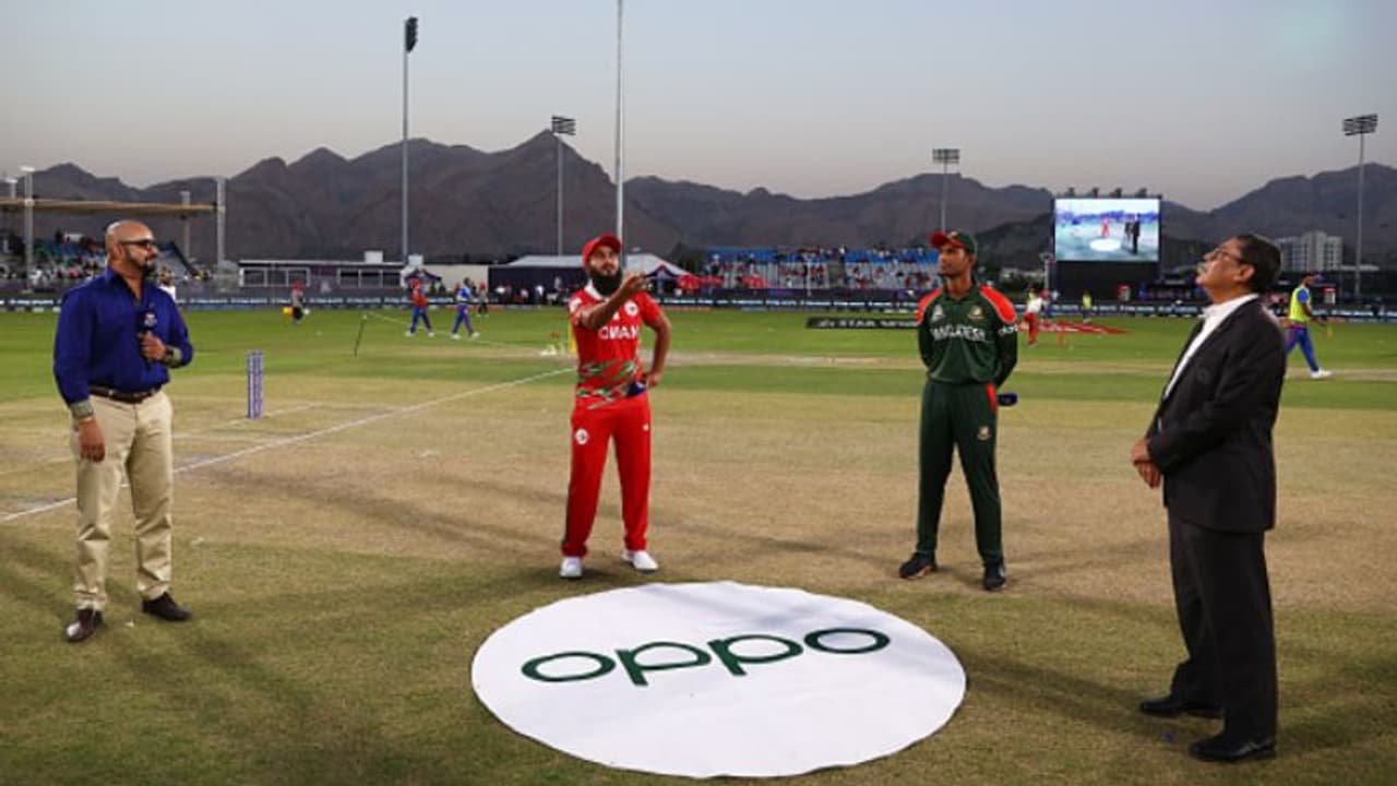 T20 World cup: నిలబడి తడబడిన బంగ్లాదేశ్.. ఒమన్ ముందు ఊరించే టార్గెట్ T20 World cup: నిలబడి తడబడిన బంగ్లాదేశ్.. ఒమన్ ముందు ఊరించే టార్గెట్