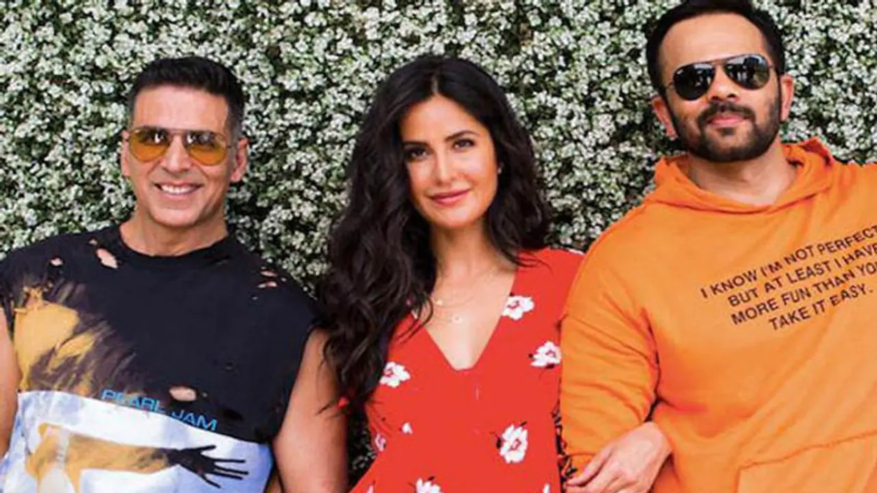 इतने हजार प्रिंट के साथ रिलीज होगी अक्षय कुमार की सूर्यवंशी, दिवाली पर सिनेमाघरों में होगा धमाका इतने हजार प्रिंट के साथ रिलीज होगी अक्षय कुमार की सूर्यवंशी, दिवाली पर सिनेमाघरों में होगा धमाका