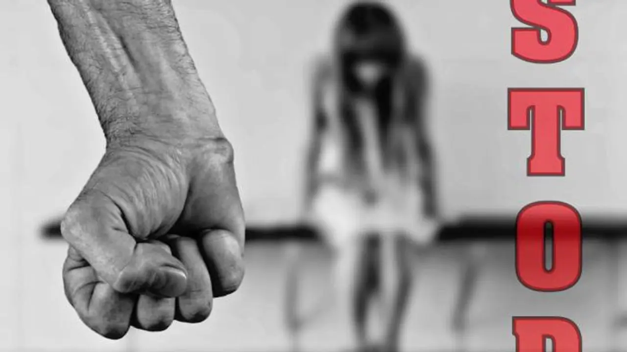 ജാനകിക്കാട്ടിൽ നിരീക്ഷണം ശക്തമാക്കാൻ പൊലീസും വനംവകുപ്പും; പീഡനക്കേസിൽ അന്വേഷണം തുടരുന്നു ജാനകിക്കാട്ടിൽ നിരീക്ഷണം ശക്തമാക്കാൻ പൊലീസും വനംവകുപ്പും; പീഡനക്കേസിൽ അന്വേഷണം തുടരുന്നു