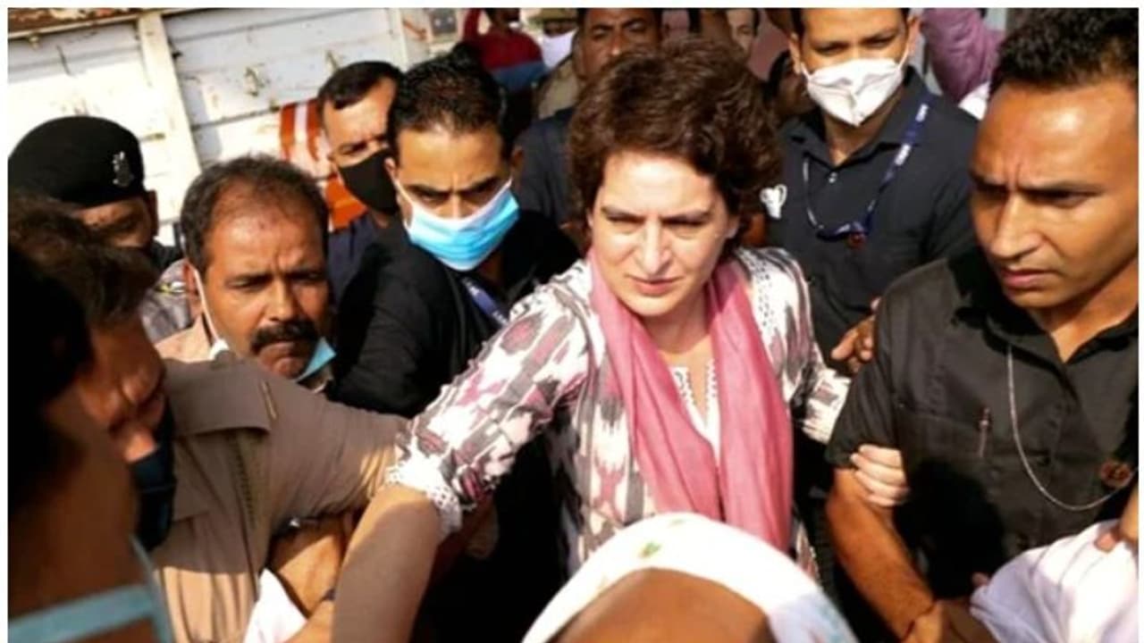 ഒടുവില് പൊലീസ് അനുമതി; കസ്റ്റഡിയില് മരിച്ച യുവാവിന്റെ വീട്ടിലേക്ക് പ്രിയങ്ക പുറപ്പെട്ടു ഒടുവില് പൊലീസ് അനുമതി; കസ്റ്റഡിയില് മരിച്ച യുവാവിന്റെ വീട്ടിലേക്ക് പ്രിയങ്ക പുറപ്പെട്ടു