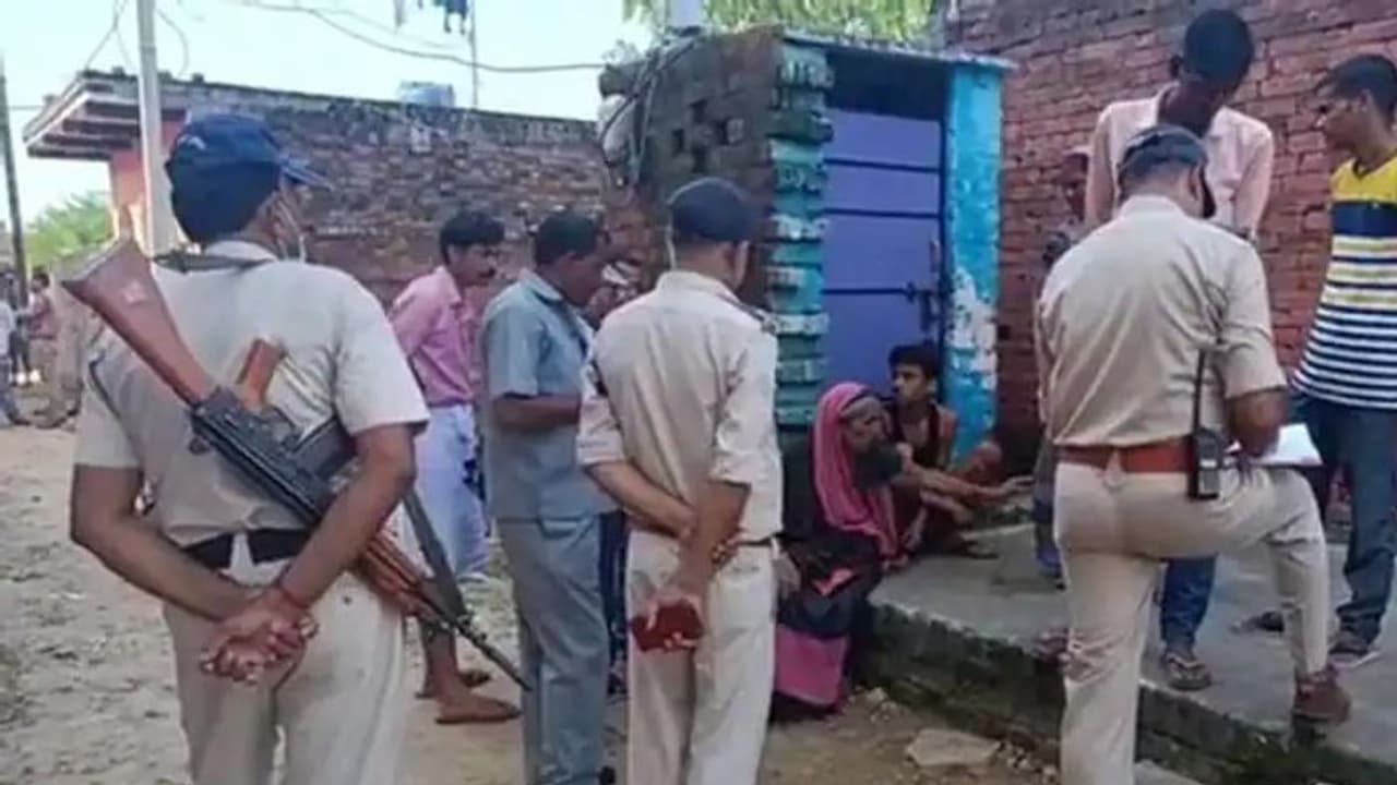 बेटों ने शार्प शूटर से कराई पिता की हत्या, रची फिल्मी कहानी..खर्च किए 2 लाख..बोले उन्हें मारना सही फैसला बेटों ने शार्प शूटर से कराई पिता की हत्या, रची फिल्मी कहानी..खर्च किए 2 लाख..बोले उन्हें मारना सही फैसला