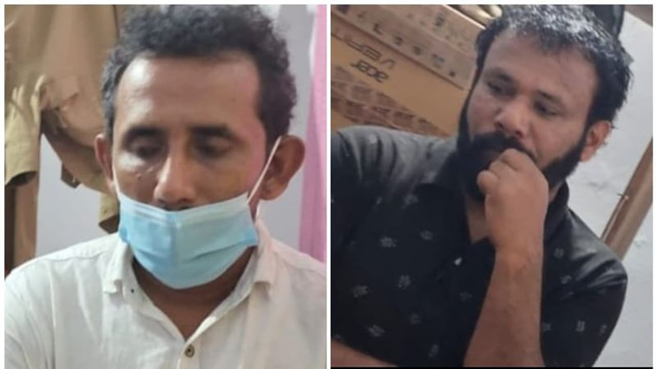 30 കോടിയുടെ തിമിംഗല ഛര്ദ്ദിലുമായി രണ്ടുപേര് പിടിയില് 30 കോടിയുടെ തിമിംഗല ഛര്ദ്ദിലുമായി രണ്ടുപേര് പിടിയില്