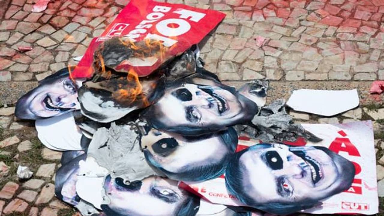 600000 ത്തിലേറെ കൊവിഡ് മരണം, ബ്രസീൽ പ്രസിഡണ്ടിനെതിരെ മനുഷ്യത്വത്തിനെതിരായ കുറ്റകൃത്യം? കത്തിപ്പടർന്ന് ജനരോഷം