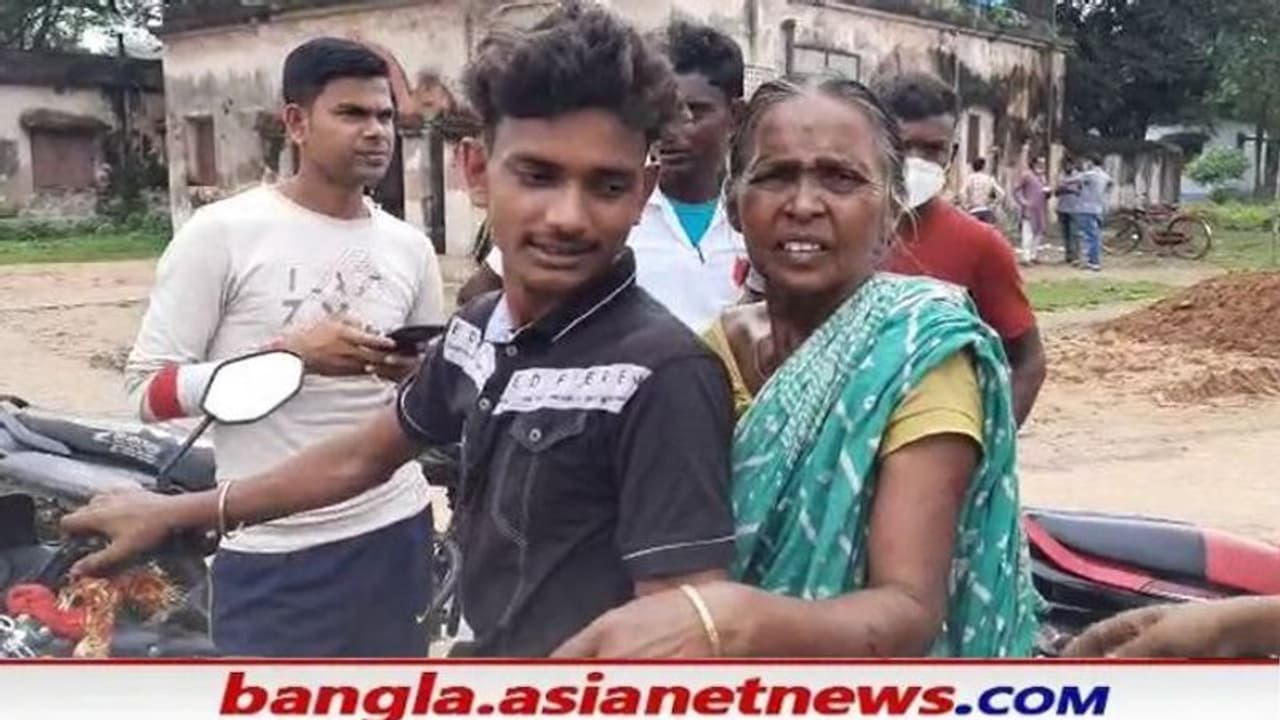 শুধুই হাতির আতঙ্ক নয়, এবার শেয়ালের কামড়ে গুরুতর আহত পুরুলিয়ার ১১ বাসিন্দা শুধুই হাতির আতঙ্ক নয়, এবার শেয়ালের কামড়ে গুরুতর আহত পুরুলিয়ার ১১ বাসিন্দা