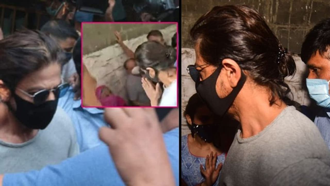 Heartbroken Shah Rukh Khan did this as he visited Arthur Road jail to meet Aryan Khan (WATCH VIDEO) Heartbroken Shah Rukh Khan did this as he visited Arthur Road jail to meet Aryan Khan (WATCH VIDEO)