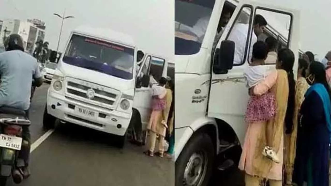 பொள்ளாச்சி பாலியல் குற்றவாளிகளுக்கு சலுகை.. கையும் களவுமாக சிக்கிய 7 போலீஸ்.. இறுதியில் நேர்ந்த கதி..! பொள்ளாச்சி பாலியல் குற்றவாளிகளுக்கு சலுகை.. கையும் களவுமாக சிக்கிய 7 போலீஸ்.. இறுதியில் நேர்ந்த கதி..!