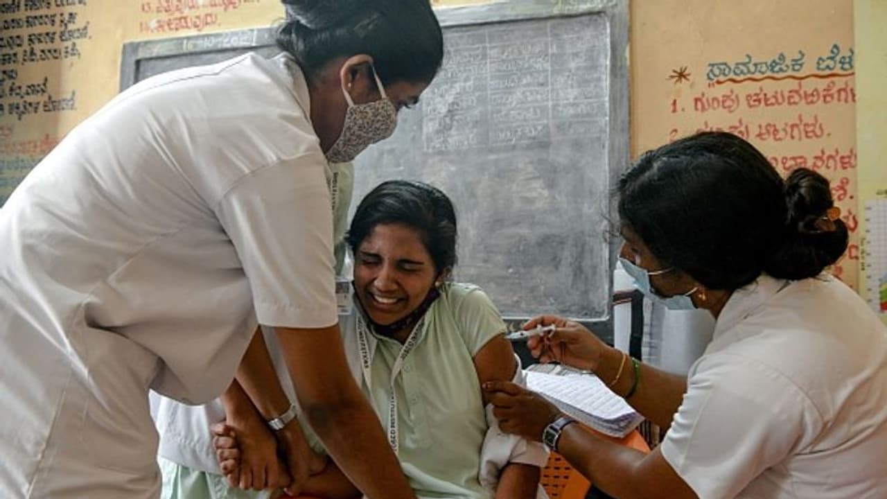 100 ಕೋಟಿ ಲಸಿಕೆ ವಿತರಣೆಗೆ ಖರ್ಚಾಗಿದ್ದು ಎಷ್ಟು?: ಇಲ್ಲಿದೆ ಕಂಪ್ಲೀಟ್‌ ಮಾಹಿತಿ
