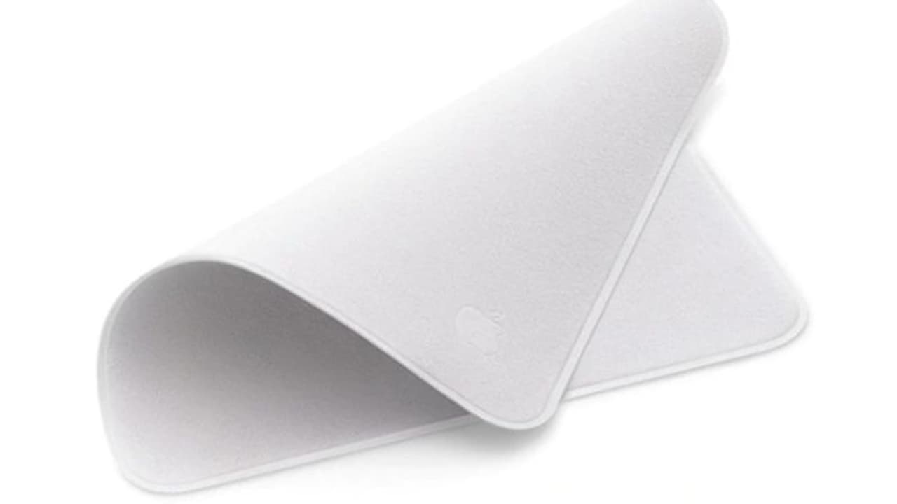 ഫോൺ തുടക്കാനുള്ള ചെറിയ തുണിക്ക് വില 1900 രൂപ; അന്തംവിട്ട് ജനം, ന്യായീകരിച്ച് ആപ്പിൾ ഫോൺ തുടക്കാനുള്ള ചെറിയ തുണിക്ക് വില 1900 രൂപ; അന്തംവിട്ട് ജനം, ന്യായീകരിച്ച് ആപ്പിൾ