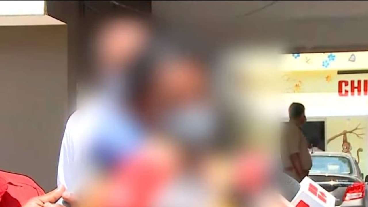 എഐഎസ്എഫ് വനിതാ നേതാവിനെ ആക്രമിച്ച സംഭവം; ഏഴ് എസ്എഫ്ഐ പ്രവർത്തകർക്കെതിരെ കേസ് എഐഎസ്എഫ് വനിതാ നേതാവിനെ ആക്രമിച്ച സംഭവം; ഏഴ് എസ്എഫ്ഐ പ്രവർത്തകർക്കെതിരെ കേസ്