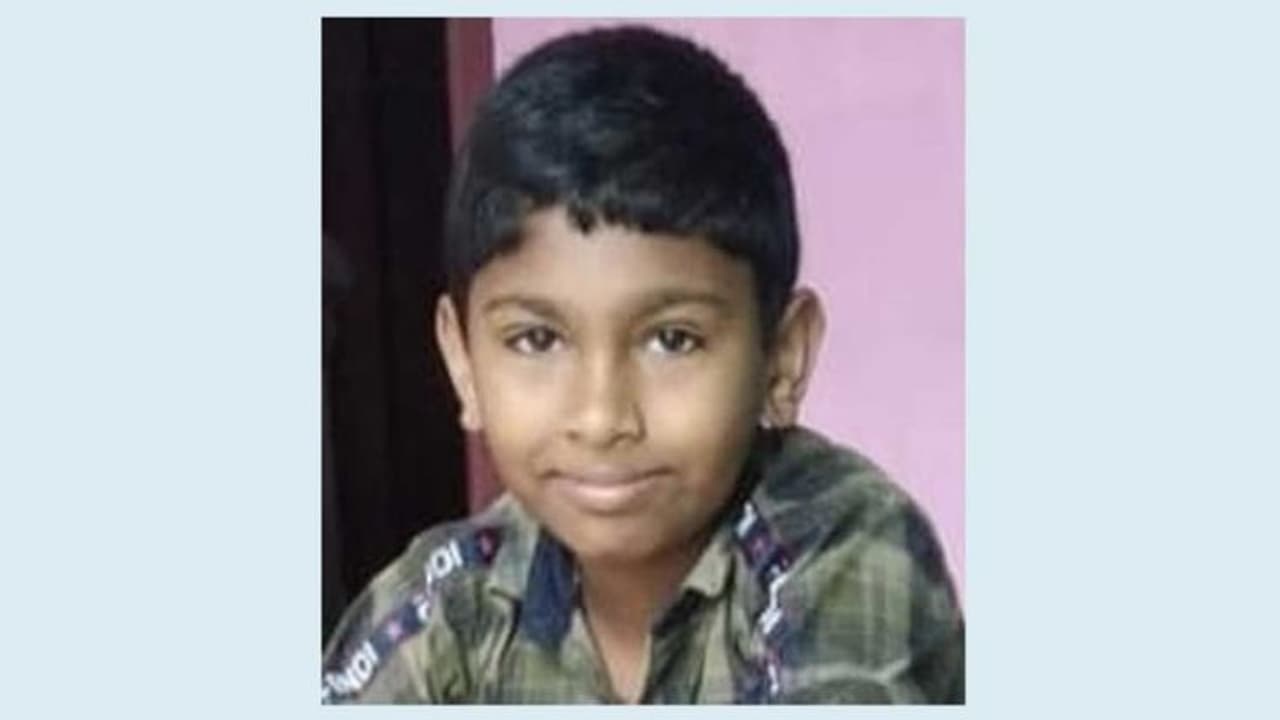 സൈക്കിള് അപകടത്തില് 10 വയസുകാരന് ദാരുണാന്ത്യം സൈക്കിള് അപകടത്തില് 10 വയസുകാരന് ദാരുണാന്ത്യം