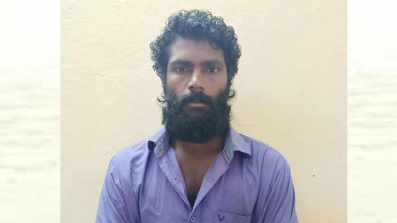 ഫേസ്ബുക്ക് വഴി പരിചയപ്പെട്ട പ്രായപൂർത്തിയാവാത്ത പെൺകുട്ടിയെ പീഡിപ്പിച്ച കേസിൽ യുവാവ് അസ്റ്റിൽ ഫേസ്ബുക്ക് വഴി പരിചയപ്പെട്ട പ്രായപൂർത്തിയാവാത്ത പെൺകുട്ടിയെ പീഡിപ്പിച്ച കേസിൽ യുവാവ് അസ്റ്റിൽ