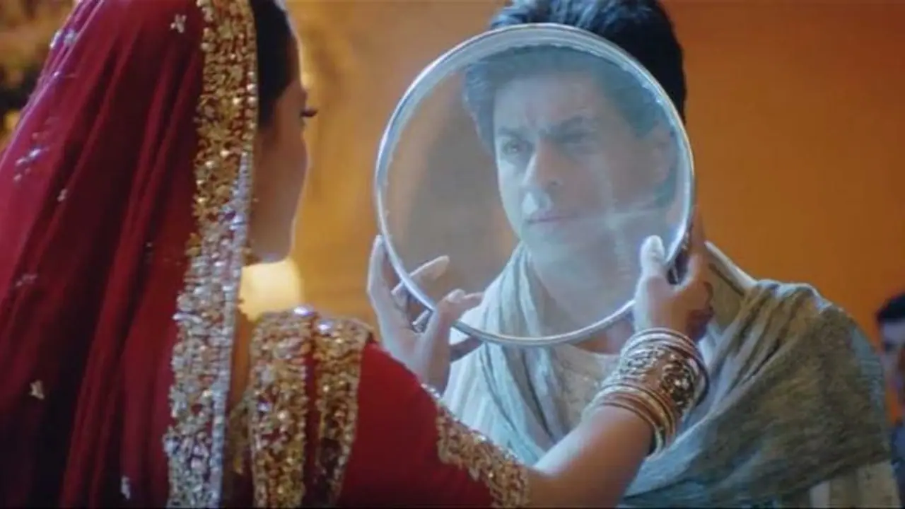 Karwa Chauth 2021: बॉलीवुड की इन फिल्मों में जोर शोर से मनाया गया है त्योहार Karwa Chauth 2021: बॉलीवुड की इन फिल्मों में जोर शोर से मनाया गया है त्योहार