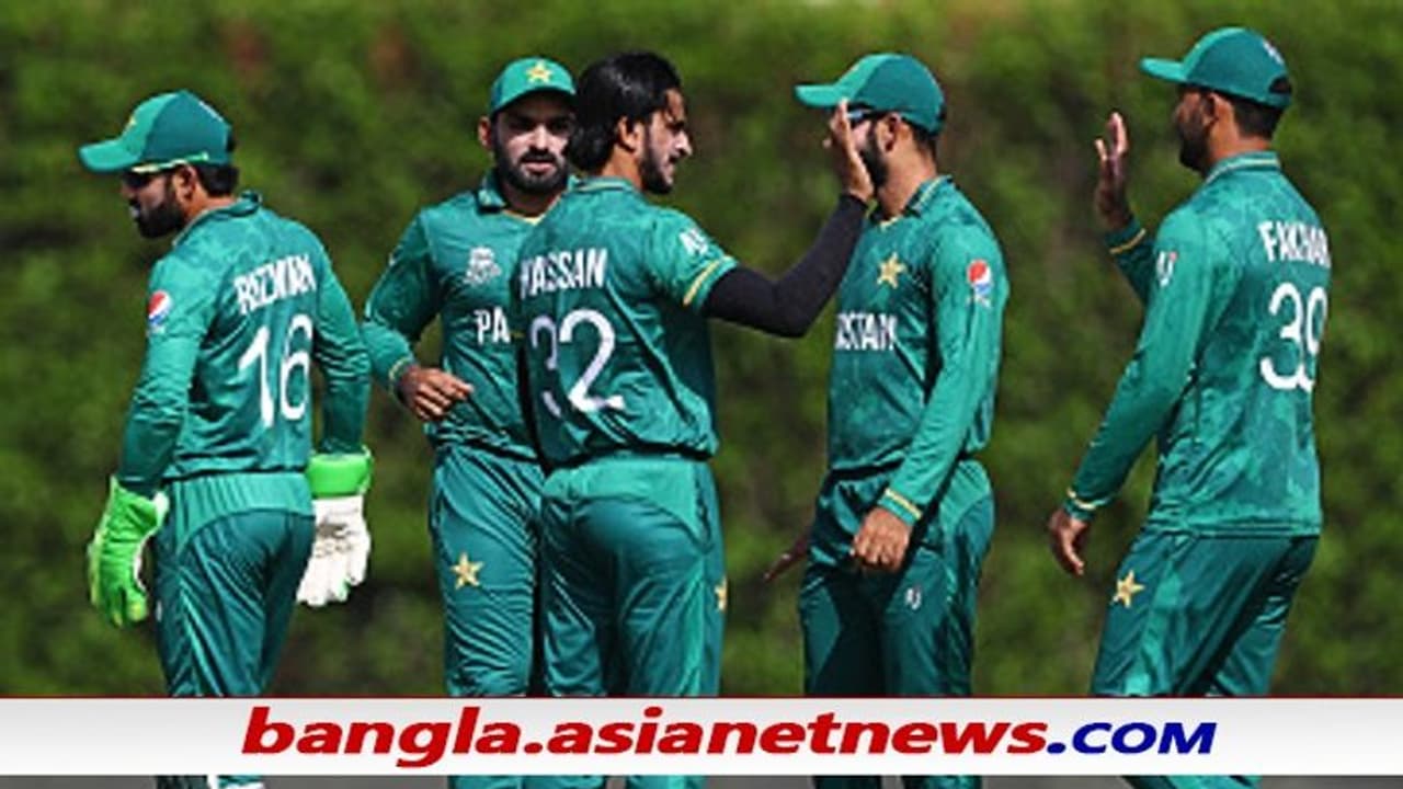 T20 WC 2021 দুবাইয়ে গত ৫ বছর ধরে অপরাজিত পাকিস্তান, সতর্ক থাকতেই হবে বিরাটদের T20 WC 2021 দুবাইয়ে গত ৫ বছর ধরে অপরাজিত পাকিস্তান, সতর্ক থাকতেই হবে বিরাটদের