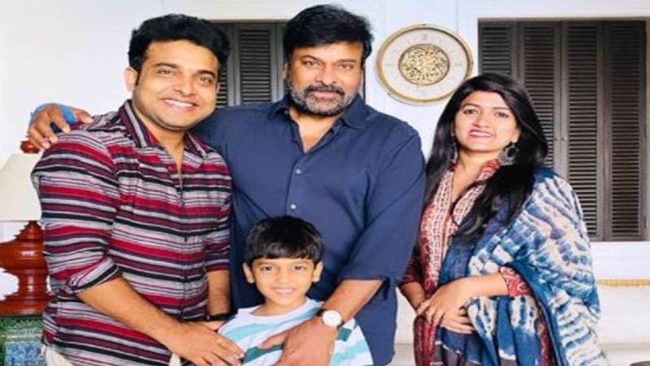 గెటప్ శ్రీను ఫ్యామిలీకి చిరంజీవి సర్ ప్రైజ్.. పట్టలేని సంతోషంలో జబర్దస్త్ కమెడియన్! గెటప్ శ్రీను ఫ్యామిలీకి చిరంజీవి సర్ ప్రైజ్.. పట్టలేని సంతోషంలో జబర్దస్త్ కమెడియన్!