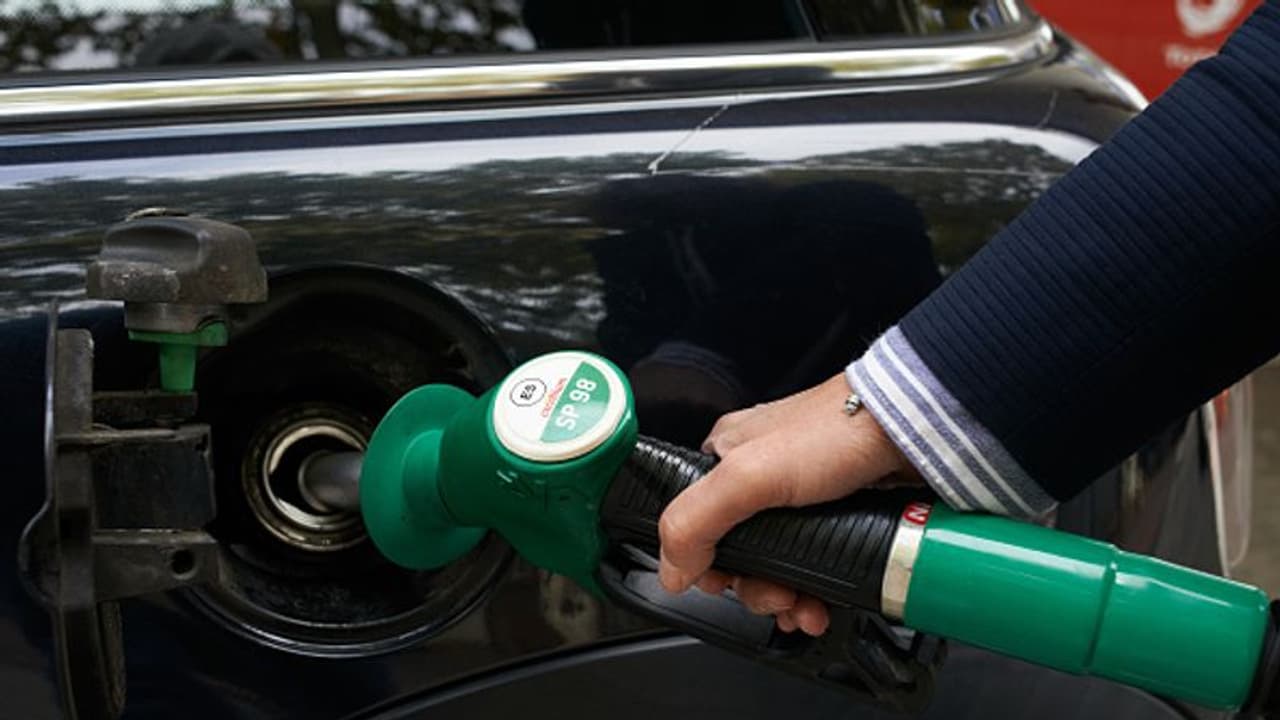 ತೈಲ ಬೆಲೆ ಇಳಿಕೆಗೆ ಕಾರಣ ಇದಲ್ಲ : ಸಚಿವ ಸುಧಾಕರ್ ತೈಲ ಬೆಲೆ ಇಳಿಕೆಗೆ ಕಾರಣ ಇದಲ್ಲ : ಸಚಿವ ಸುಧಾಕರ್