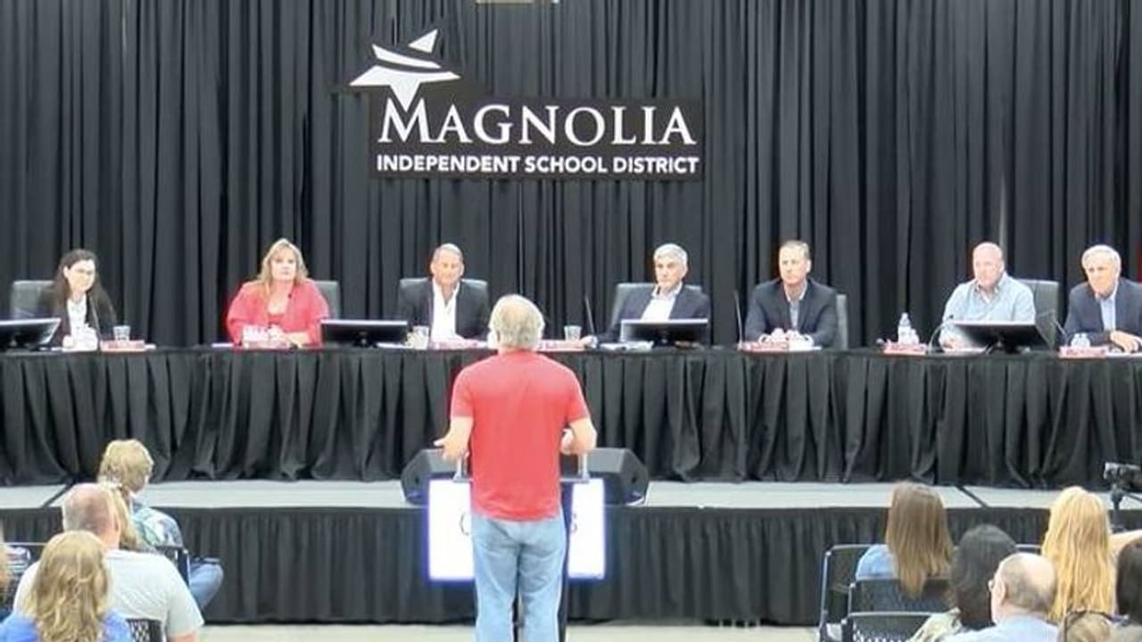 മുടി നീട്ടി വളർത്തിയതിന് വിദ്യാർത്ഥികൾക്ക് ശിക്ഷ, സ്കൂളിനെതിരെ ഹര്ജിയുമായി വിദ്യാർത്ഥികൾ മുടി നീട്ടി വളർത്തിയതിന് വിദ്യാർത്ഥികൾക്ക് ശിക്ഷ, സ്കൂളിനെതിരെ ഹര്ജിയുമായി വിദ്യാർത്ഥികൾ