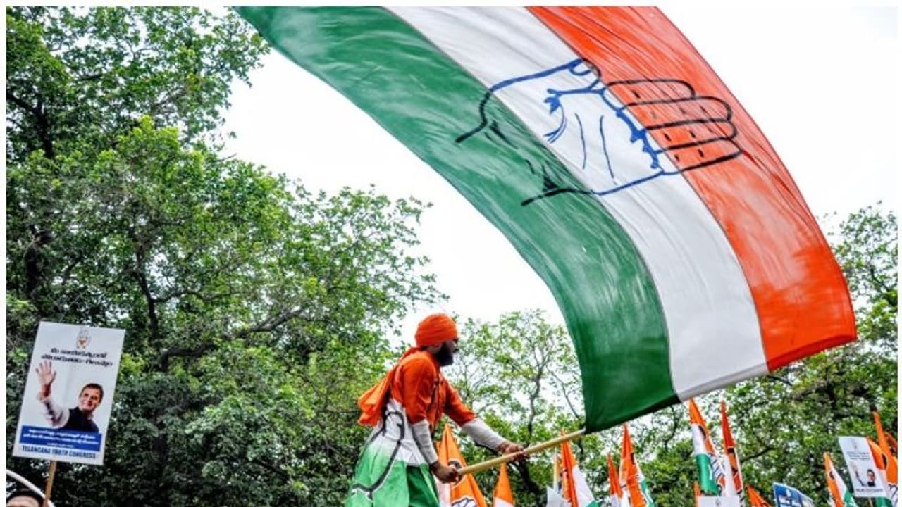 മദ്യം മറ്റ് ലഹരിവസ്തുക്കൾ പാടില്ല, സാക്ഷ്യപത്രം നിർബന്ധം; കോൺഗ്രസ് അംഗത്വം നേടാൻ ഇനി പുതിയ നിബന്ധനകൾ മദ്യം മറ്റ് ലഹരിവസ്തുക്കൾ പാടില്ല, സാക്ഷ്യപത്രം നിർബന്ധം; കോൺഗ്രസ് അംഗത്വം നേടാൻ ഇനി പുതിയ നിബന്ധനകൾ