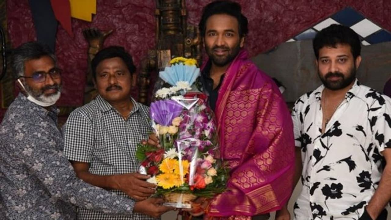 యూట్యూబ్ ఛానల్స్ ని టార్గెట్ చేసిన మంచు విష్ణు.. హీరోయిన్లపై అసభ్యంగా.. యూట్యూబ్ ఛానల్స్ ని టార్గెట్ చేసిన మంచు విష్ణు.. హీరోయిన్లపై అసభ్యంగా..